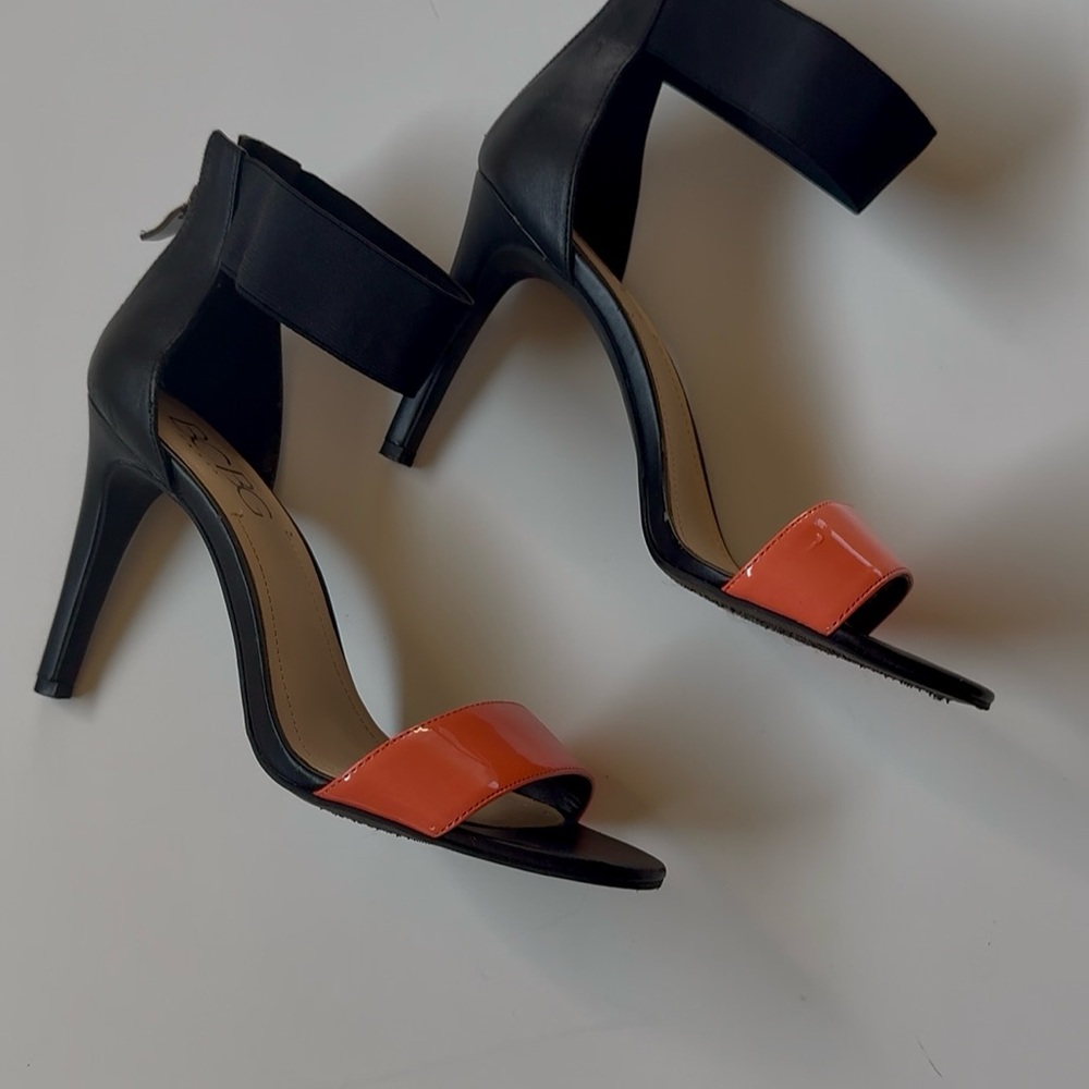BCBG Paris Black and Peach Strap Heel - SIZE 9 - Picture 2 of 3
